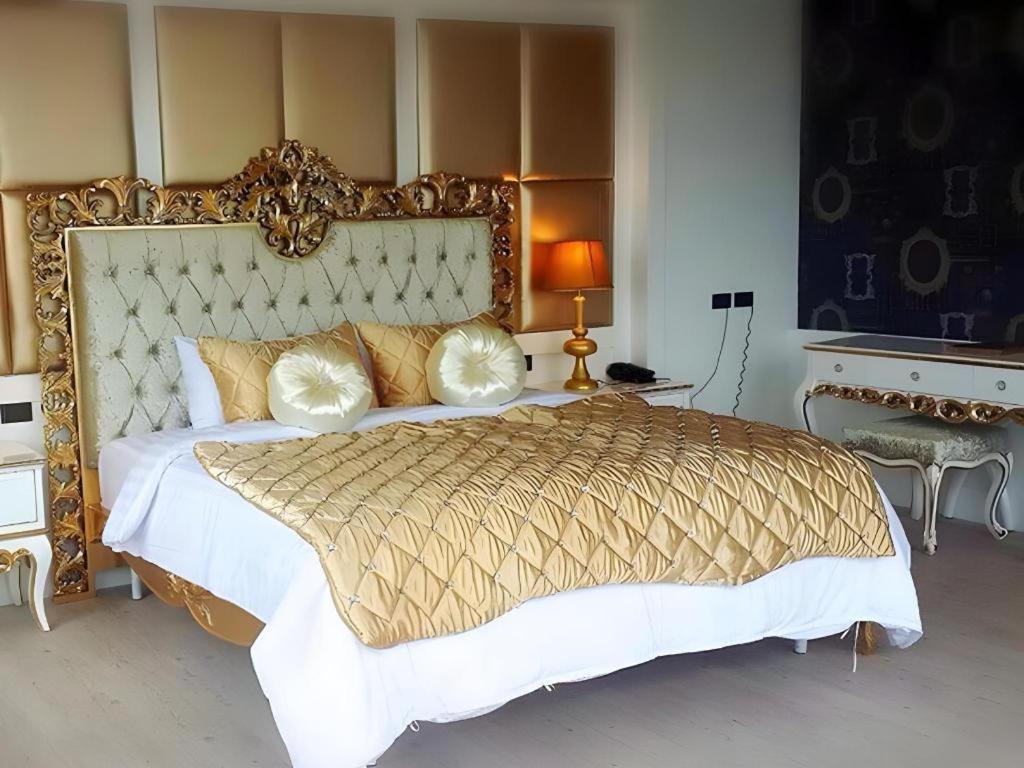 Alvarez Hotel Buriram Exteriér fotografie