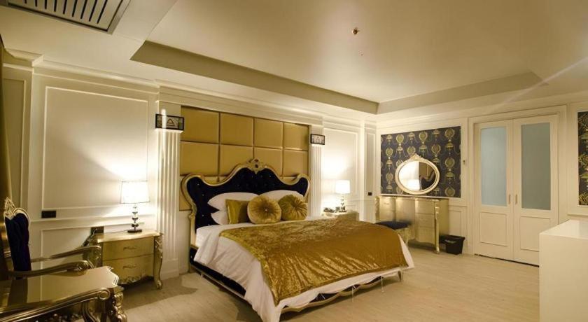 Alvarez Hotel Buriram Exteriér fotografie