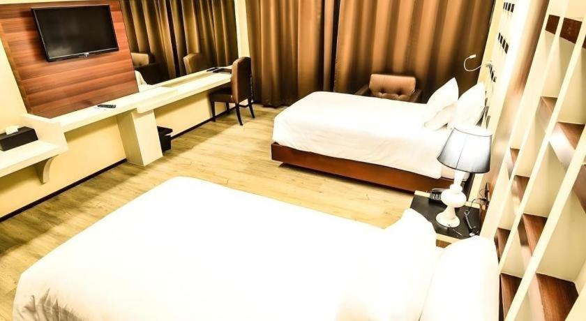 Alvarez Hotel Buriram Exteriér fotografie
