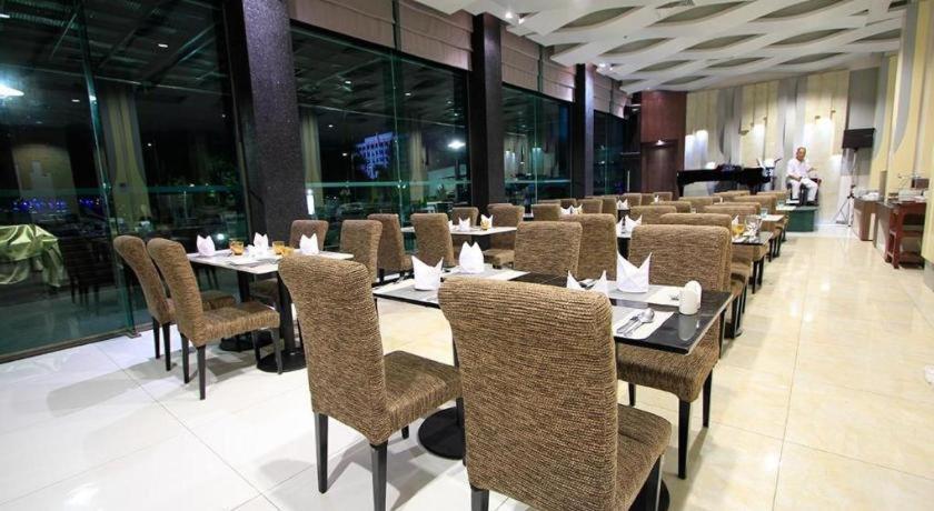 Alvarez Hotel Buriram Exteriér fotografie