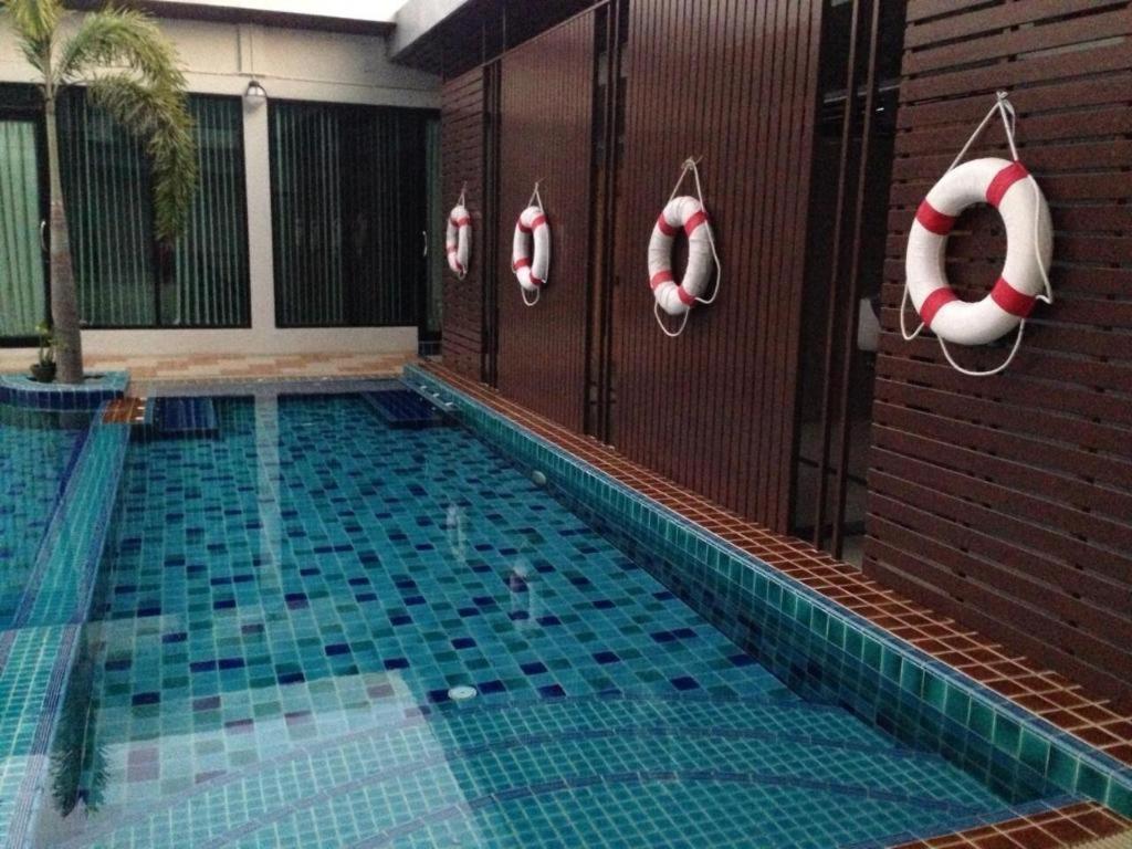 Alvarez Hotel Buriram Exteriér fotografie